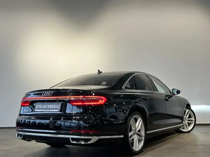 Audi A8 Back